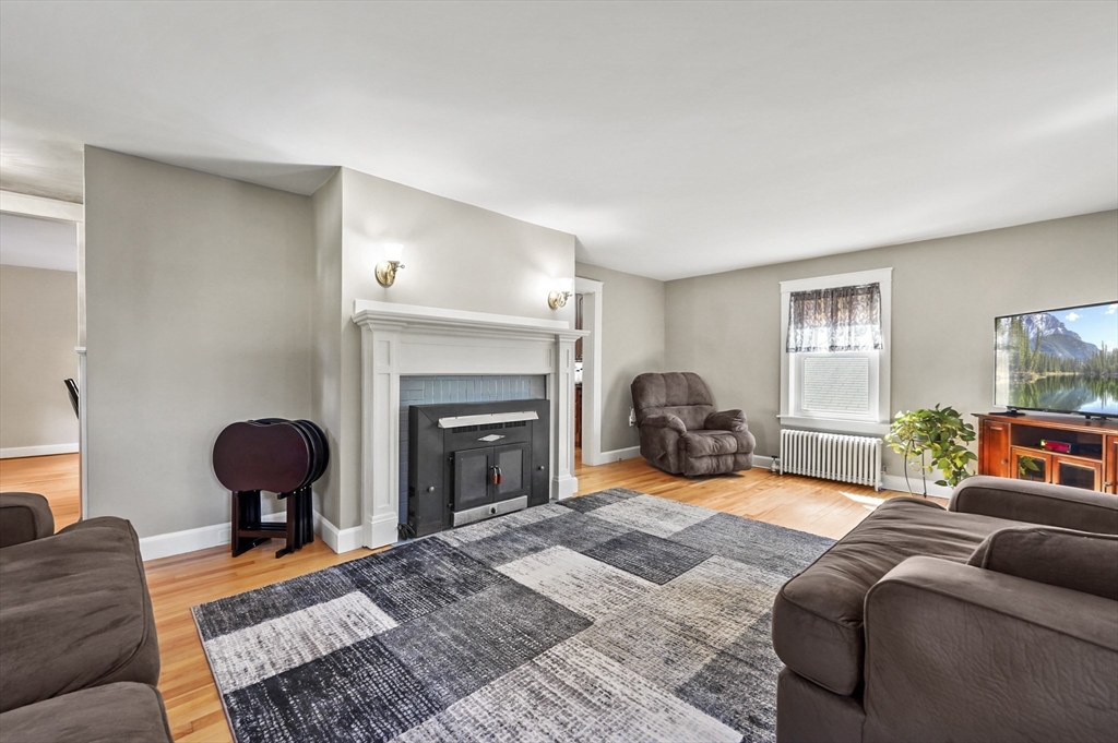 48 Appleton Road Auburn, MA 01501 - Photo 6 of 31 Gallery Image 6