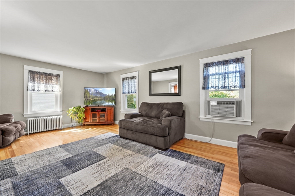 48 Appleton Road Auburn, MA 01501 - Photo 7 of 31 Gallery Image 7