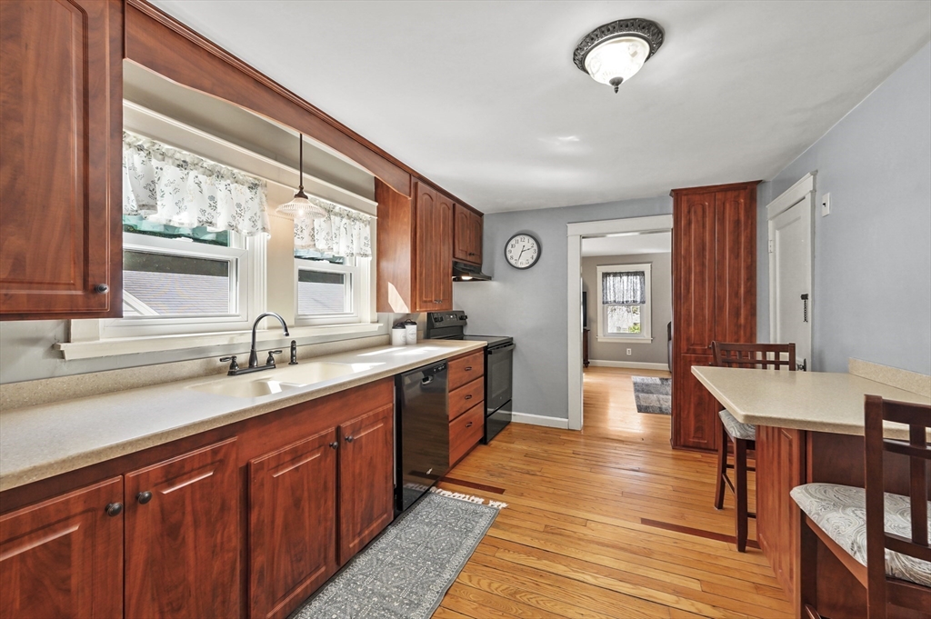 48 Appleton Road Auburn, MA 01501 - Photo 10 of 31 Gallery Image 10
