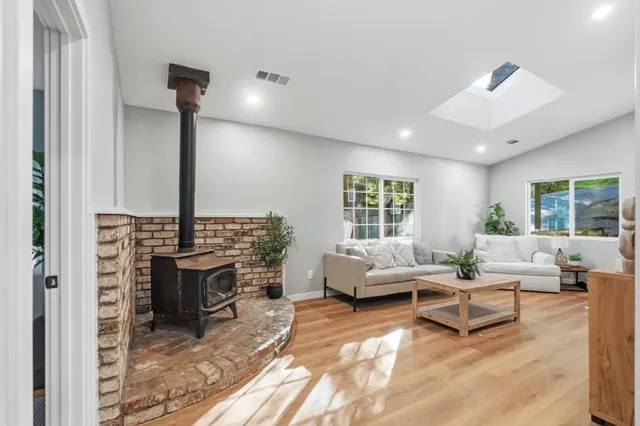 $1,189,000 | 831 Hillcrest Drive, Felton, CA 95018