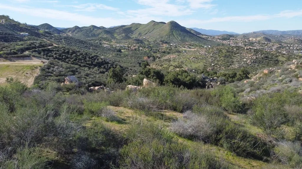 7 Turtle Creek Rd Lake Lake Elsinore, CA 92530 - Photo 14 of 23