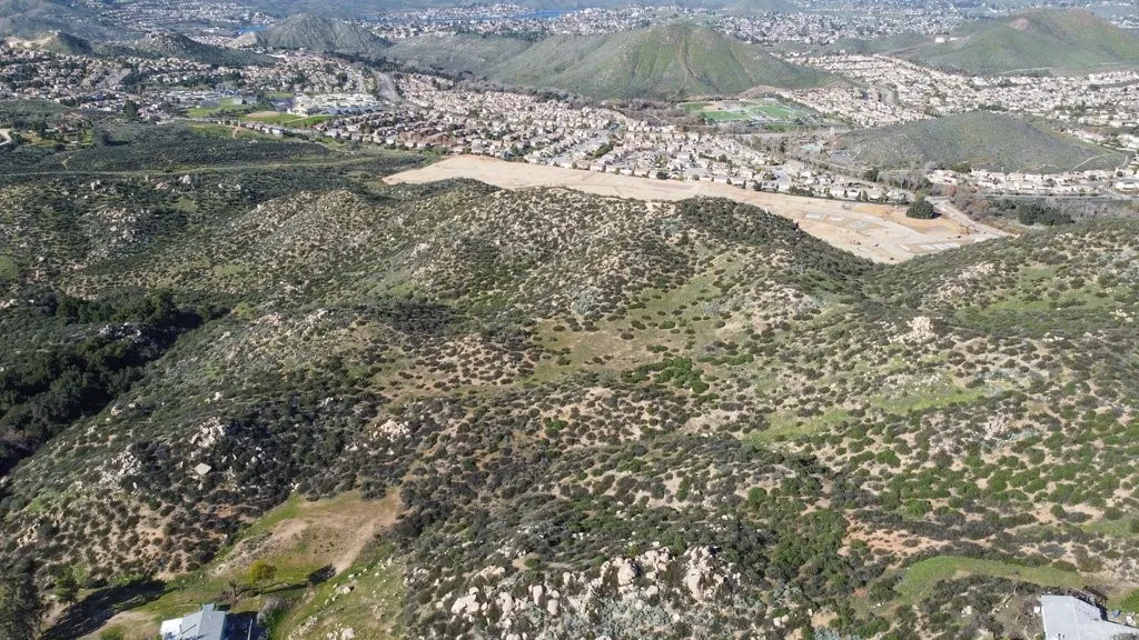 7 Turtle Creek Rd Lake Lake Elsinore, CA 92530 - Photo 3 of 23