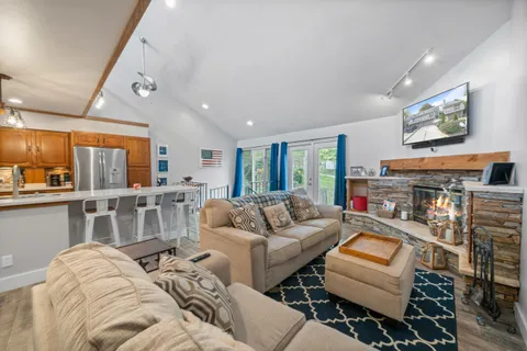 $425,000 | 814 Kendall Lane, Unit 3C, Lake Geneva, WI 53147