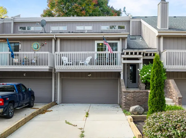 $399,000 | 814 Kendall Lane, Unit 3C, Lake Geneva, WI 53147