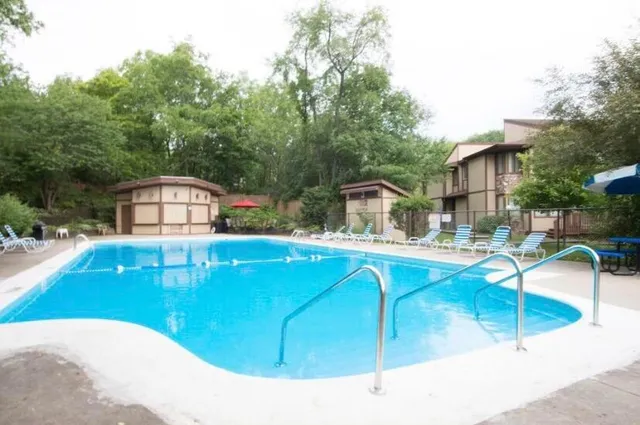 $425,000 | 814 Kendall Lane, Unit 3C, Lake Geneva, WI 53147