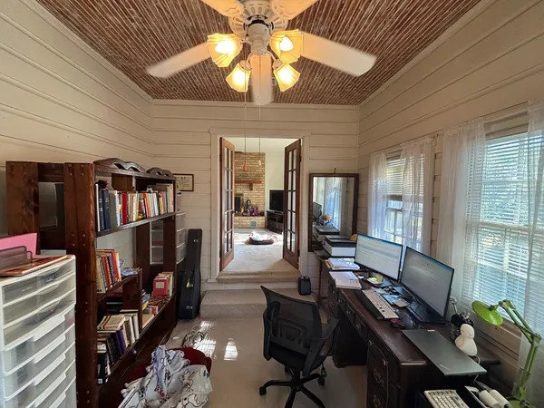 $2,000 | 603 Fulton Street, Fredericksburg, TX 78624