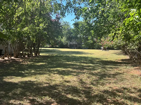 $2,000 | 603 Fulton Street, Fredericksburg, TX 78624