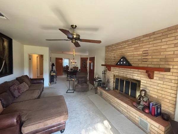 $2,000 | 603 Fulton Street, Fredericksburg, TX 78624