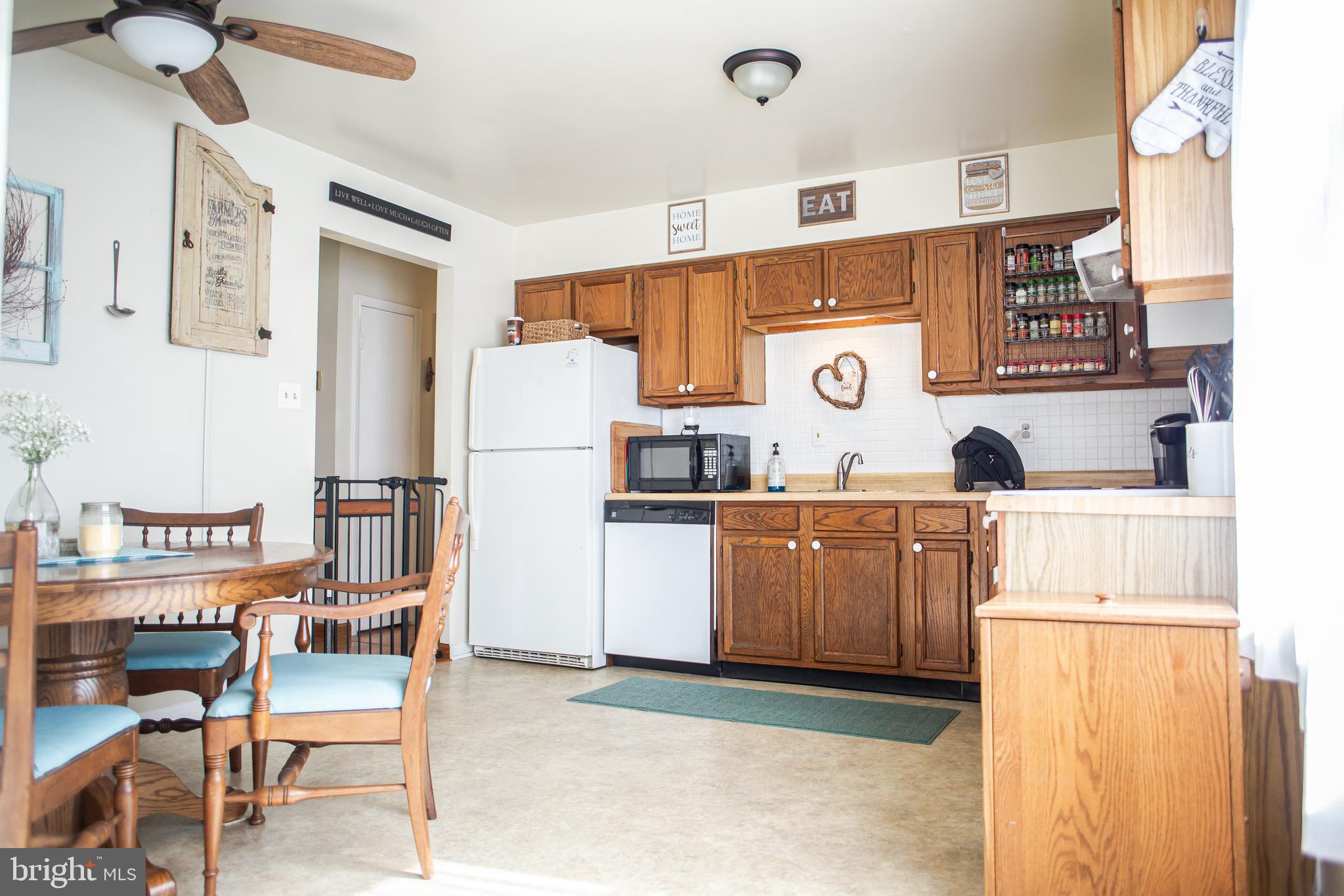 450 Uniontown Road Westminster, MD 21158 - Photo 7 of 35 Eat In Kitchen