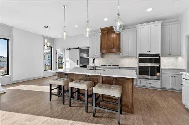 $599,950 | 2704 Northeast Amanda Lane, Blue Springs, MO 64029