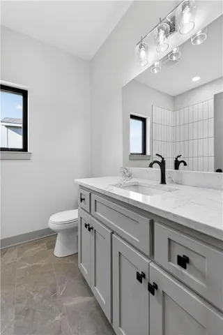 $599,950 | 2704 Northeast Amanda Lane, Blue Springs, MO 64029