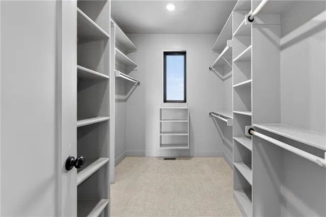 $599,950 | 2704 Northeast Amanda Lane, Blue Springs, MO 64029