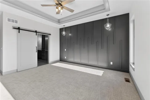 $599,950 | 2704 Northeast Amanda Lane, Blue Springs, MO 64029