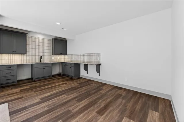 $599,950 | 2704 Northeast Amanda Lane, Blue Springs, MO 64029