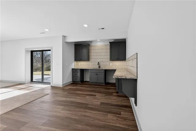 $599,950 | 2704 Northeast Amanda Lane, Blue Springs, MO 64029