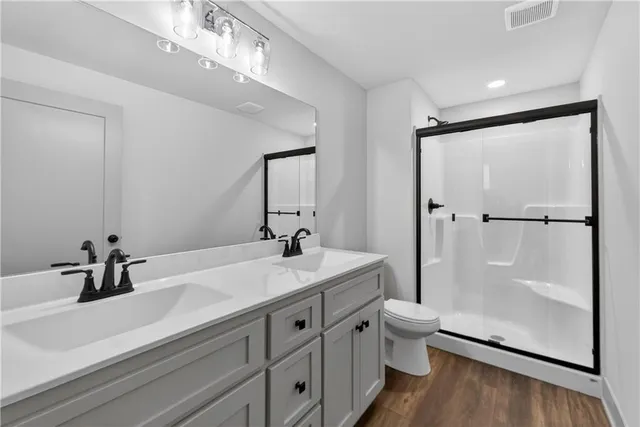 $599,950 | 2704 Northeast Amanda Lane, Blue Springs, MO 64029