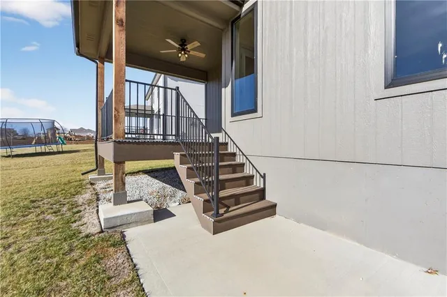 $599,950 | 2704 Northeast Amanda Lane, Blue Springs, MO 64029