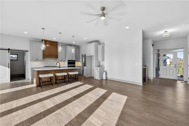 $599,950 | 2704 Northeast Amanda Lane, Blue Springs, MO 64029