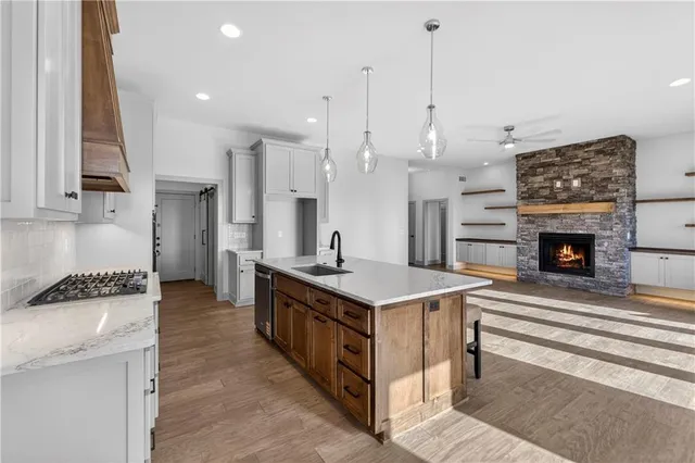 $599,950 | 2704 Northeast Amanda Lane, Blue Springs, MO 64029