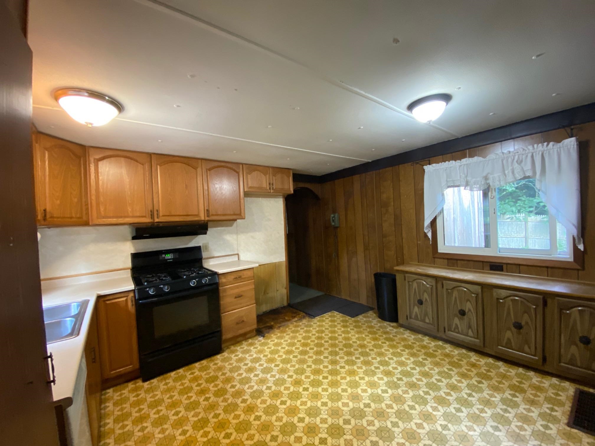 52 Danville Road Kingston, NH 03848 - Photo 5 of 22