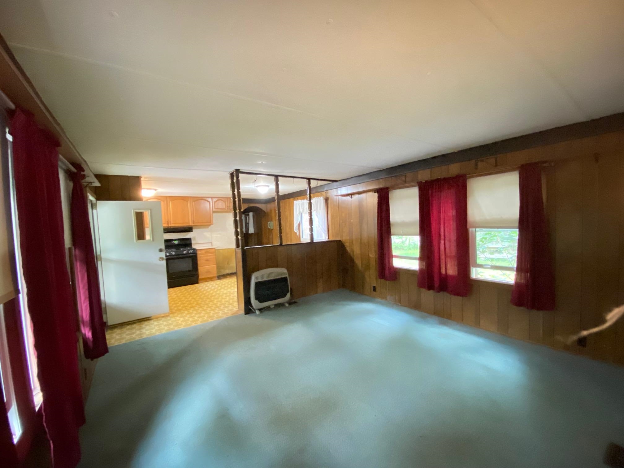52 Danville Road Kingston, NH 03848 - Photo 8 of 22