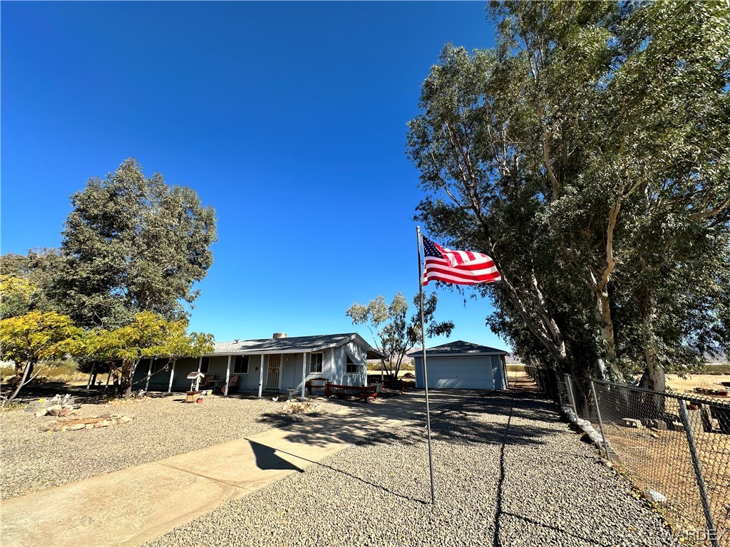 404 South Verde Road Golden Valley, AZ 86413 - Photo 1 of 59 Gallery Image 1