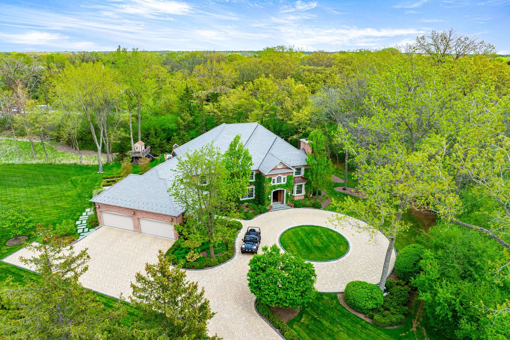 1230 Conway Road Lake Forest, IL 60045 - Photo 3 of 78 an aerial view of a house
