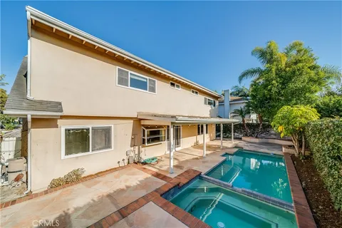 $2,085,000 | 2751 Canary Drive, Costa Mesa, CA 92626