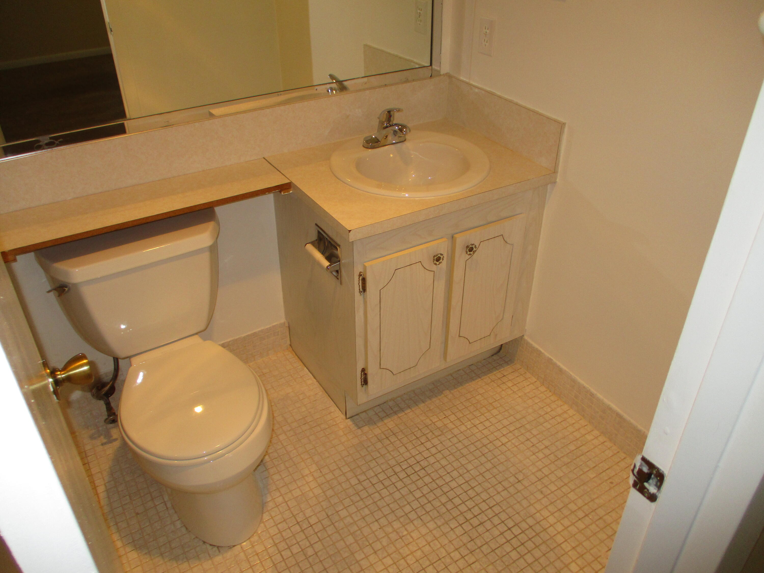 506 Mansfield M Boca Raton, FL 33434 - Photo 22 of 37 IMG_0546