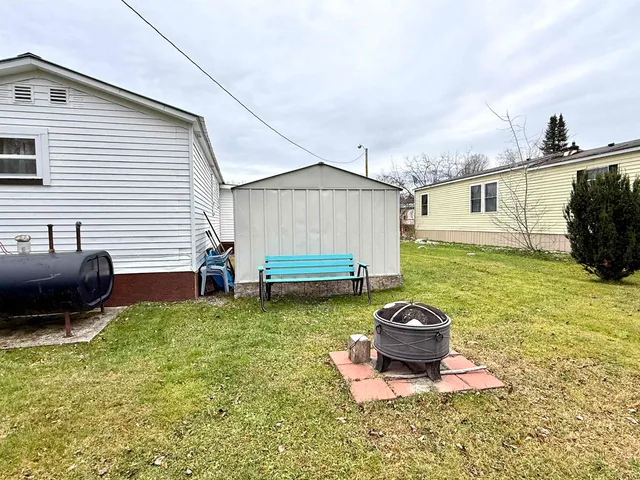 $78,500 | 10 1st Street, Lancaster, NH 03584