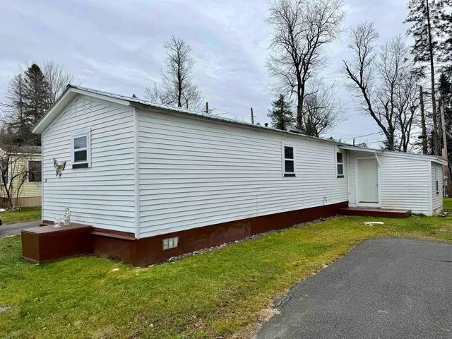 $78,500 | 10 1st Street, Lancaster, NH 03584