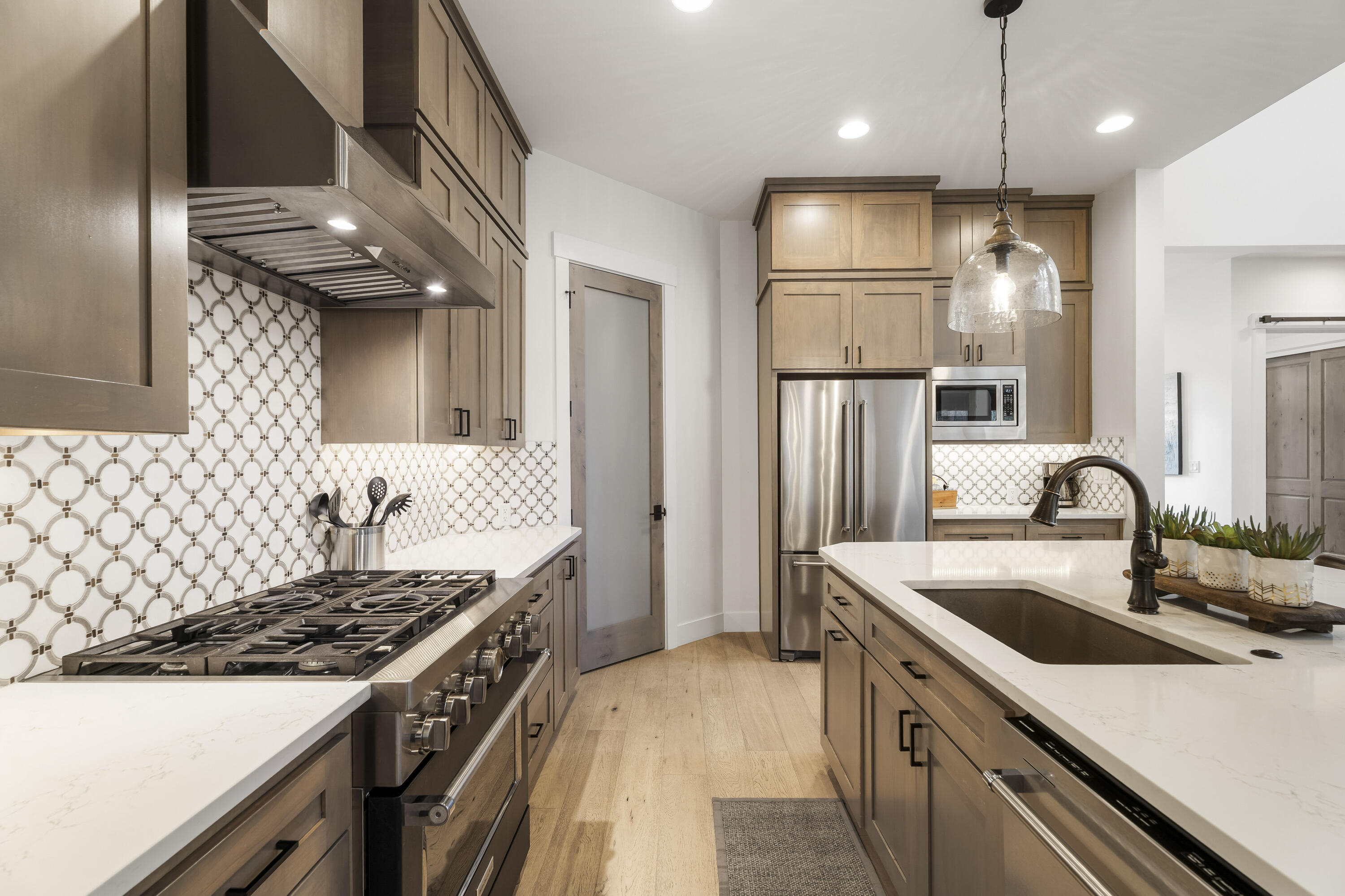 56302 Sable Rock Loop, Unit 255 Bend, OR 97707 - Photo 17 of 65 25-Kitchen