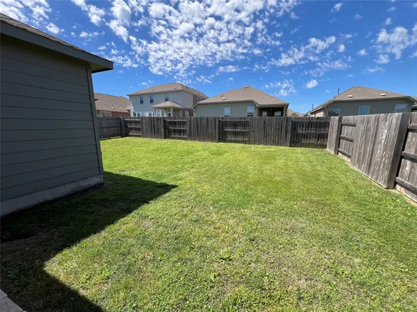 $2,195 | 1224 Matt Lane, Round Rock, TX 78665