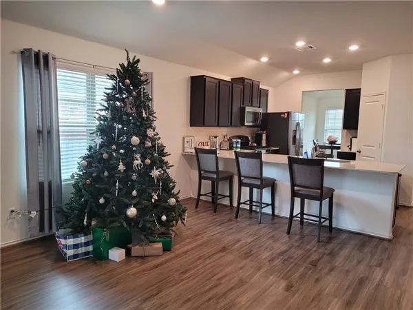 $2,195 | 1224 Matt Lane, Round Rock, TX 78665