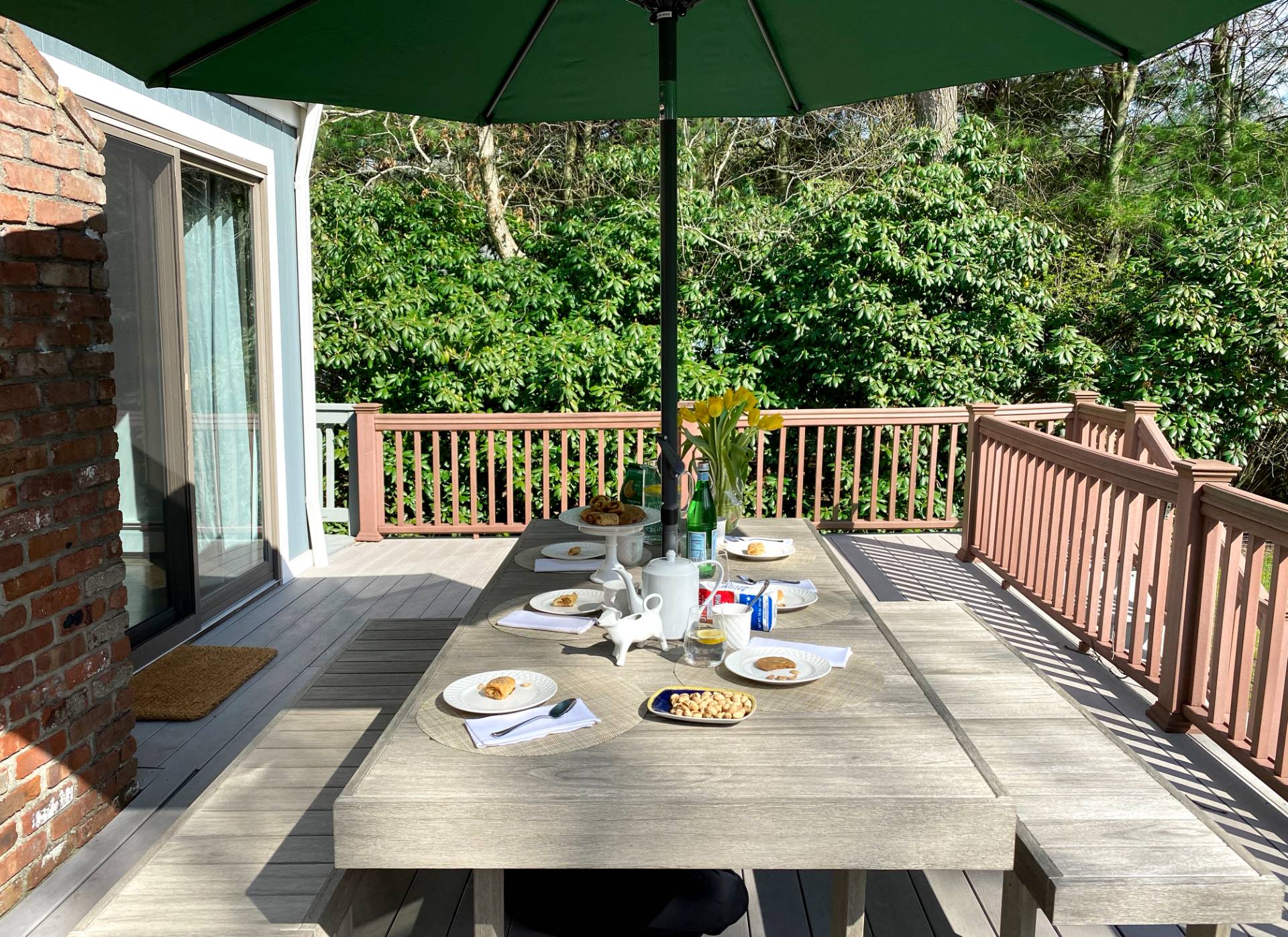 4 Renees Way East Hampton, NY 11937 - Photo 14 of 16 a view of a patio with furniture