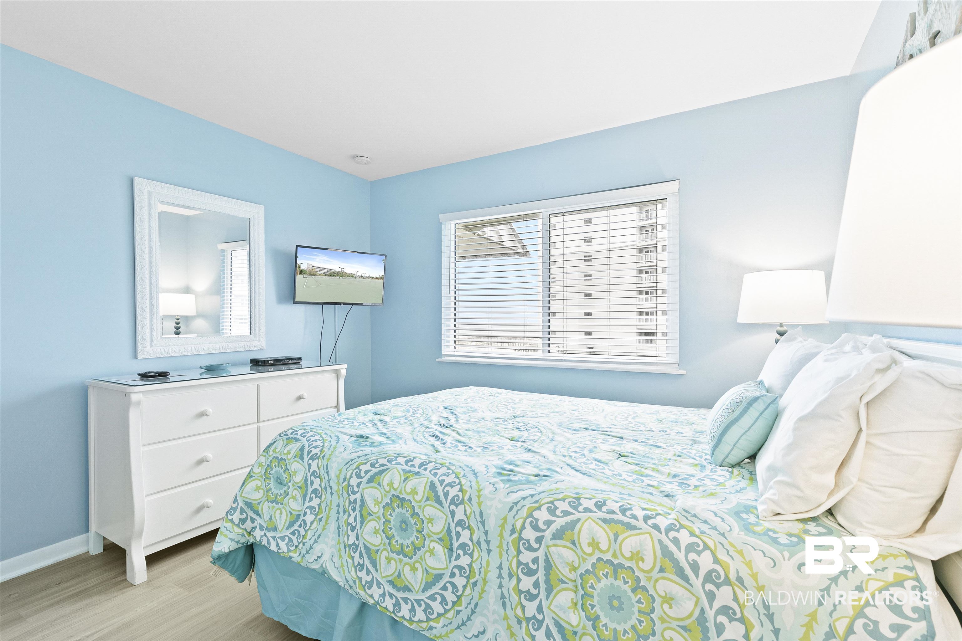 400 Plantation Road, Unit 3314 Gulf Shores, AL 36542 - Photo 22 of 47 Bedroom featuring light wood-type flooring
