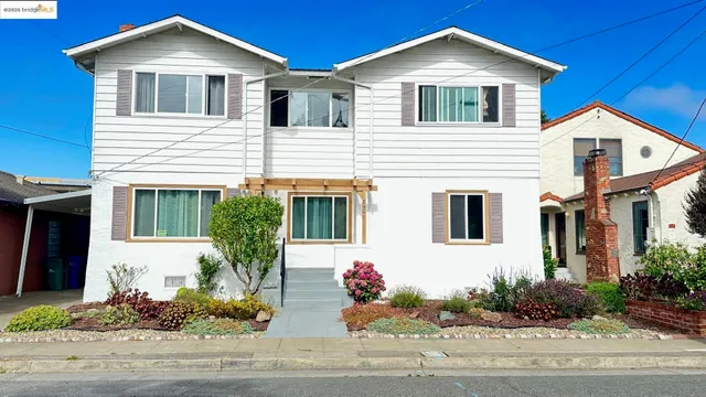 $1,338,000 | 840 Key Rte Boulevard, Albany, CA 94706