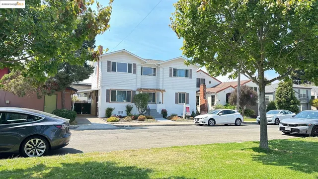 $1,338,000 | 840 Key Rte Boulevard, Albany, CA 94706