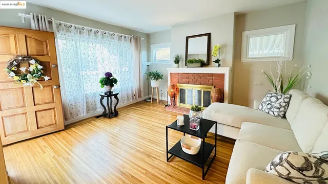 $1,338,000 | 840 Key Rte Boulevard, Albany, CA 94706