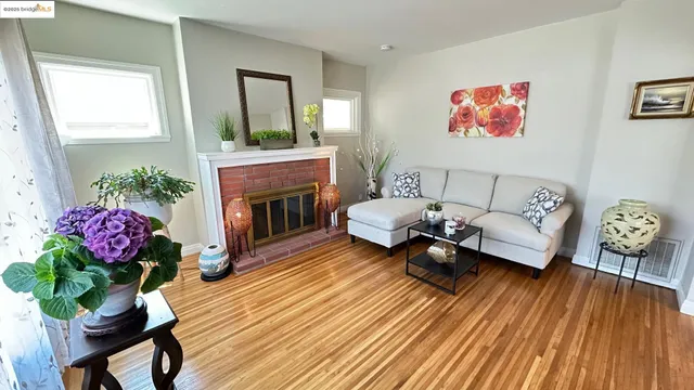 $1,338,000 | 840 Key Rte Boulevard, Albany, CA 94706