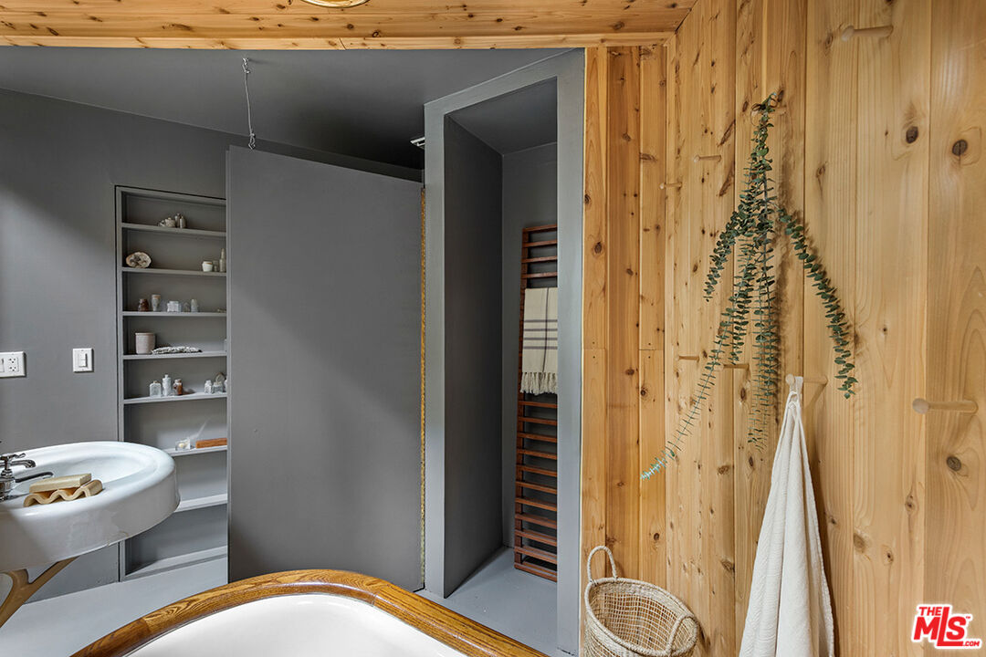 2538 Sundown Drive Los Angeles, CA 90065 - Photo 10 of 27 a bathroom with a shower toilet and sink