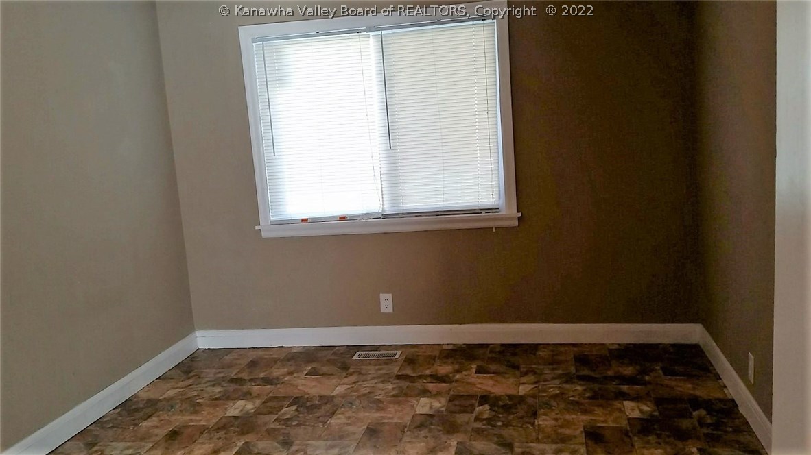 5236 Big Tyler Road Charleston, WV 25313 - Photo 7 of 13 Gallery Image 7
