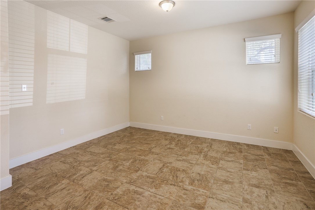 825 Clear Stream Crossing Austin, TX 78753 - Photo 5 of 34 an empty room with a window