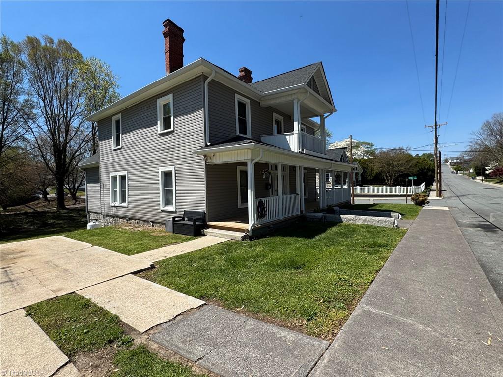 502 Spring Street Mount Airy, NC 27030 - Photo 8 of 50 Gallery Image 8