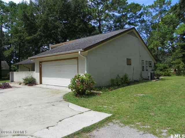 679 Sams Point Road Beaufort, SC 29907 - Photo 22 of 22 Garage