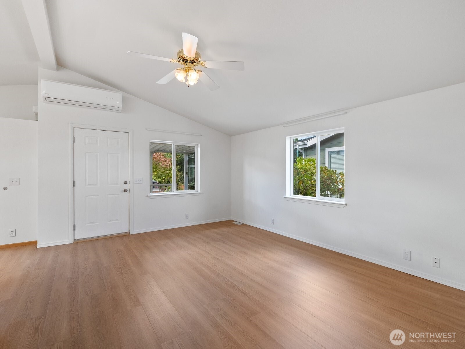 23825 15th Avenue Southeast, Unit 159 Bothell, WA 98021 - Photo 2 of 20