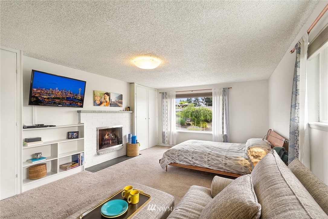 3306 Northeast 11th Place Renton, WA 98056 - Photo 8 of 16