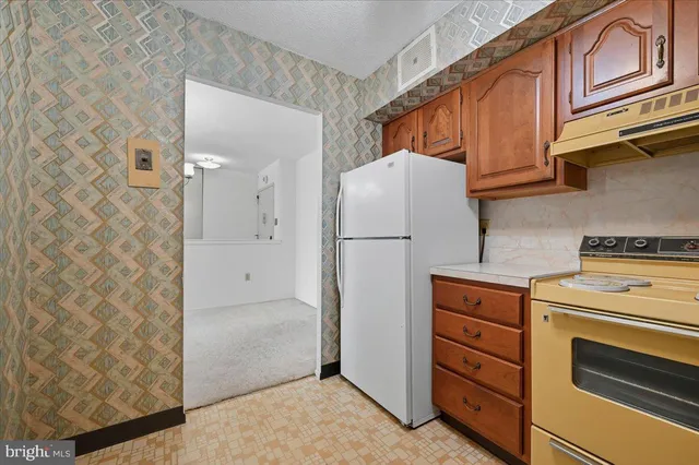 $269,000 | 666 West Germantown Pike, Unit 1311, Plymouth Meeting, PA 19462