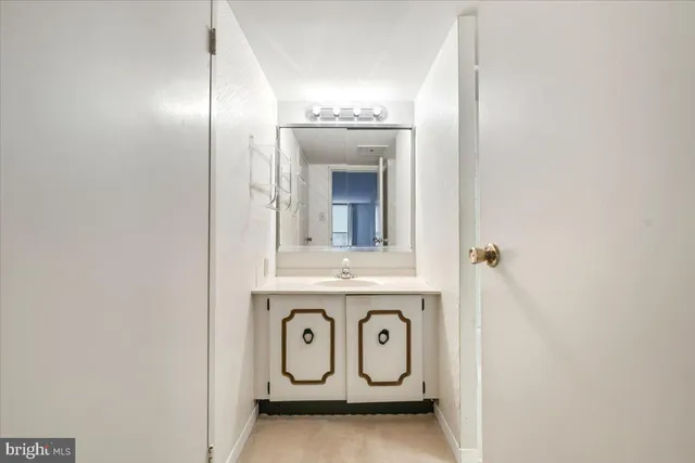 $269,000 | 666 West Germantown Pike, Unit 1311, Plymouth Meeting, PA 19462