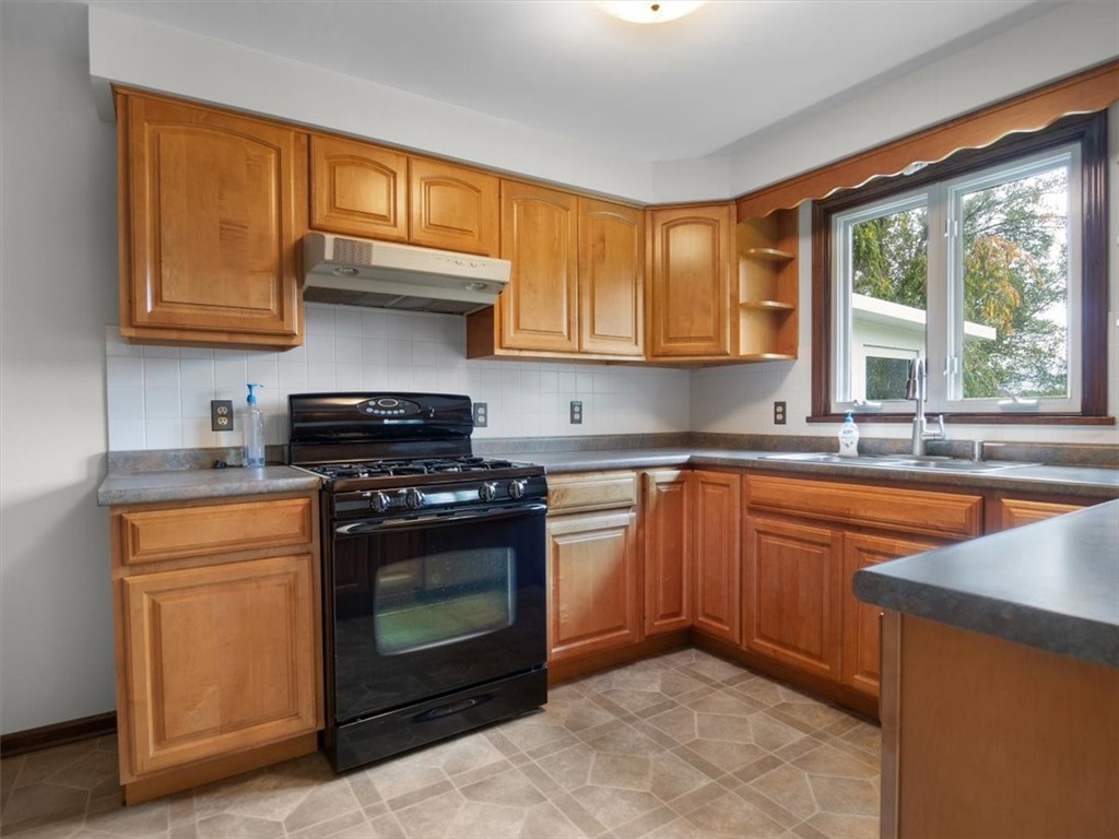 2857 Sherwood Road Marion, NY 14505 - Photo 16 of 50